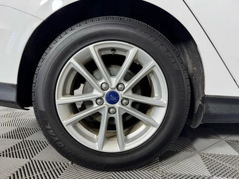 Used 2015 Ford Focus SE image 42