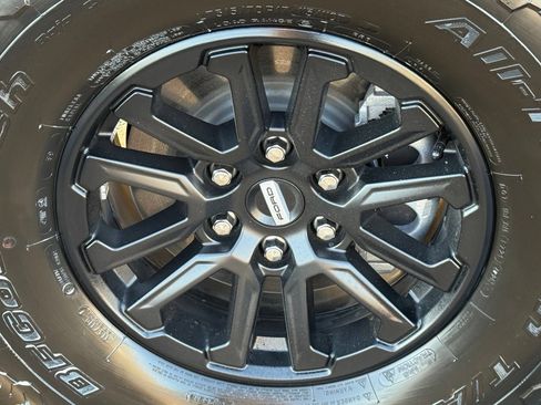 Used 2025 Ford F150 Raptor AWD/4WD image 11