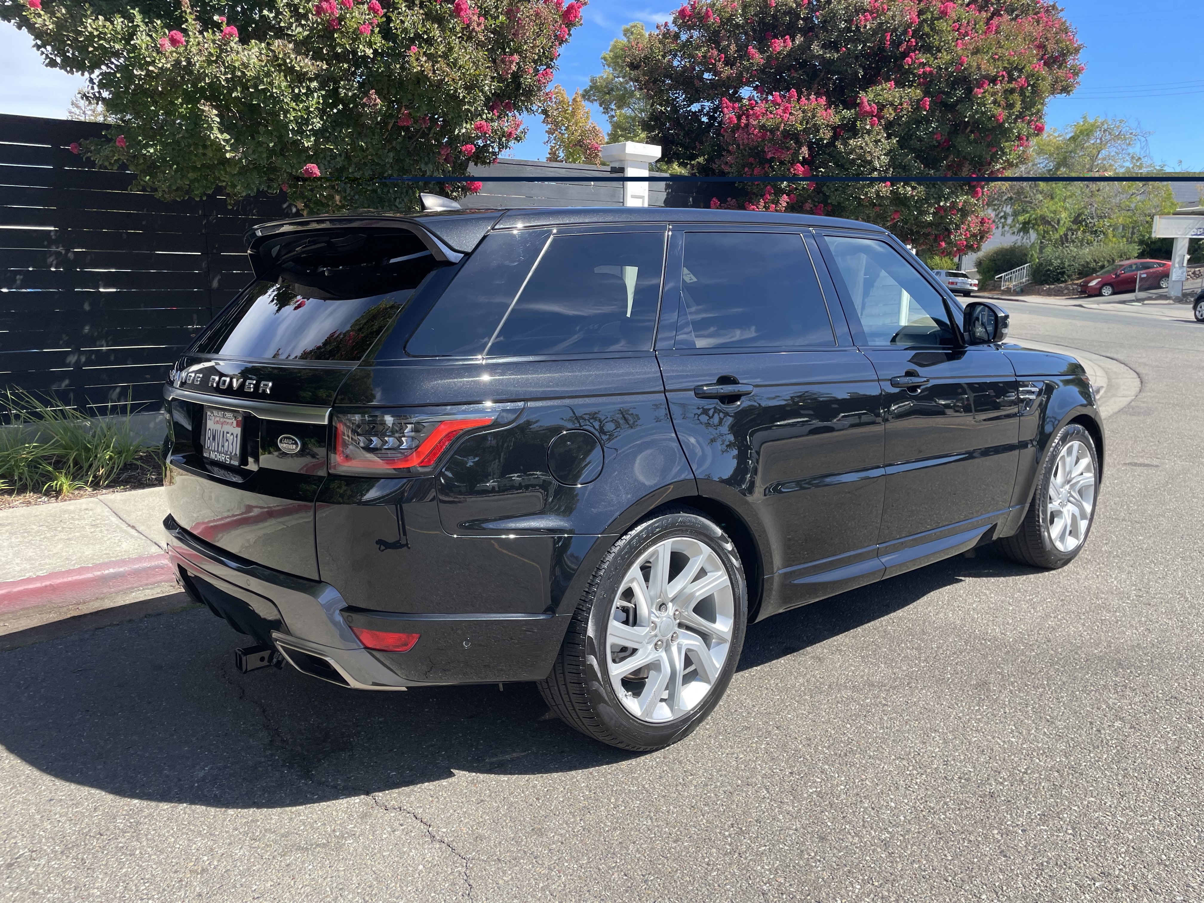 Used 2020 Land Rover Range Rover Sport HSE AWD/4WD image 4
