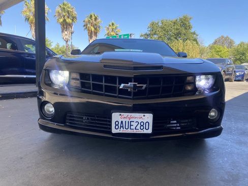 Used 2010 Chevrolet Camaro LS RWD image 4