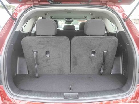 Certified 2025 Kia Sorento LX FWD image 28