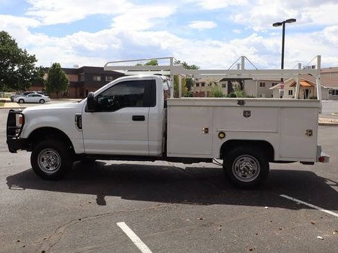 Used 2022 Ford F250 XL w/ STX Appearance Package AWD/4WD image 10