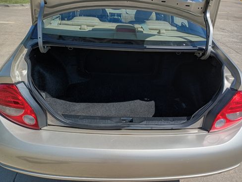 Used 2000 Nissan Maxima GLE image 6