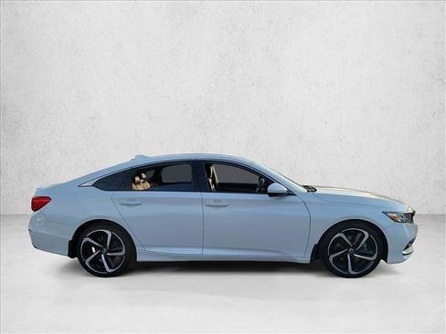 Used 2020 Honda Accord Sport image 4