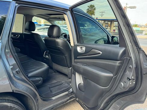 Used 2019 INFINITI QX60 Luxe w/ Essential Package image 36