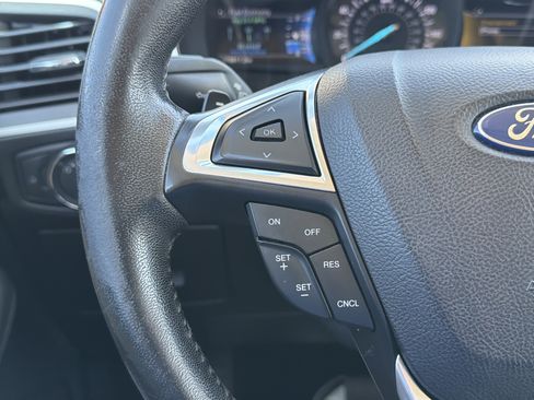 Used 2016 Ford Edge SEL w/ Equipment Group 201A AWD/4WD image 14