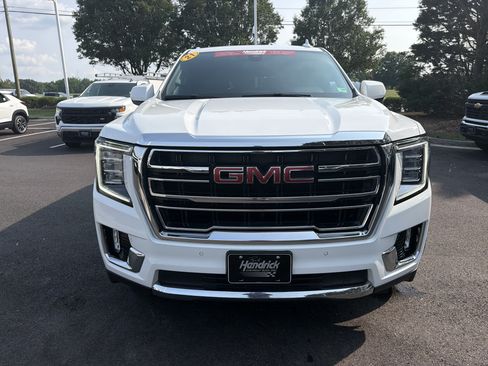 Used 2021 GMC Yukon SLT AWD/4WD image 3
