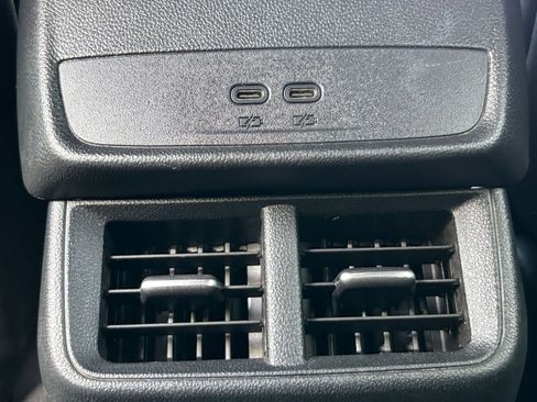 Used 2025 Chevrolet Equinox LT AWD/4WD image 23
