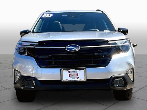 Used 2025 Subaru Forester Touring image 4