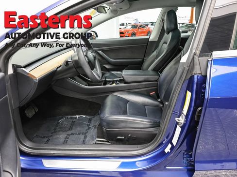 Used 2020 Tesla Model 3 Standard Range RWD image 14