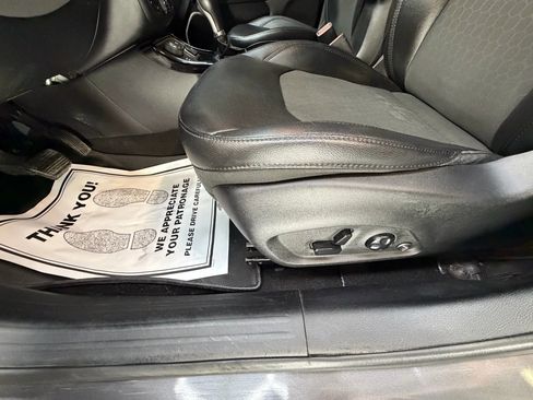 Used 2019 Jeep Compass Latitude image 16