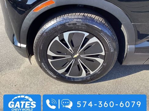 Used 2025 Chevrolet Blazer EV LT image 32