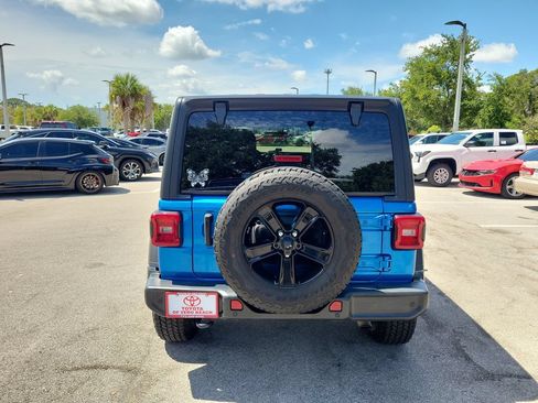 Used 2021 Jeep Wrangler Unlimited Sport AWD/4WD image 5