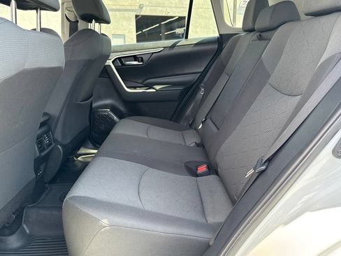 Used 2022 Toyota RAV4 XLE w/ Convenience Package FWD image 34