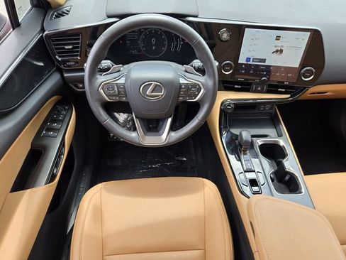 Used 2024 Lexus NX 250 FWD w/ Towing Package (2000 Lbs) image 12