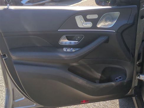 Used 2021 Mercedes-Benz GLE 350 4MATIC w/ Premium Package image 10