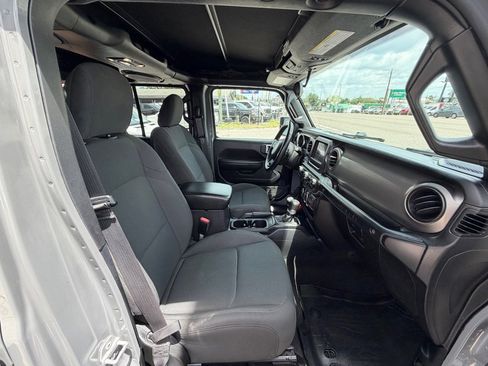 Used 2021 Jeep Wrangler Unlimited Sport AWD/4WD image 19