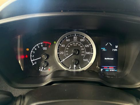 Used 2021 Toyota Corolla LE FWD image 23
