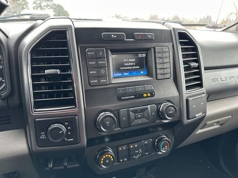 Used 2019 Ford F350 XLT w/ XLT Value Package image 14