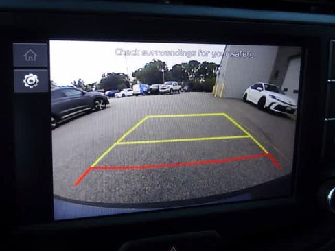 Used 2025 Kia Soul LX w/ LX Technology Package FWD image 21