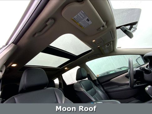 Used 2018 Nissan Murano Platinum w/ Cargo Package image 23