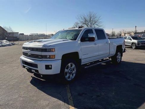 Used 2018 Chevrolet Silverado 2500 LTZ image 4