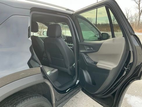 Used 2025 Chevrolet Equinox LT w/ Convenience Package II image 22