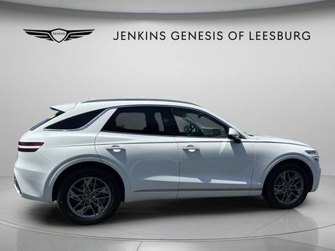 Used 2025 Genesis GV70 2.5T AWD/4WD image 4