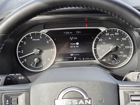 Used 2025 Nissan Rogue SV FWD image 15