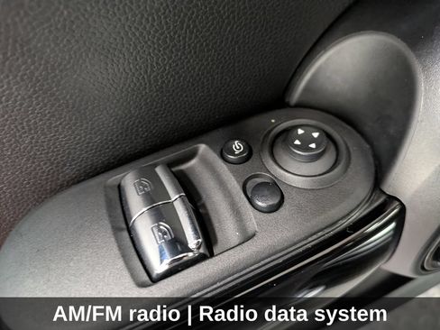 Used 2018 MINI Cooper S FWD image 10