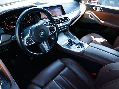 Used 2020 BMW X6 M50i image 6
