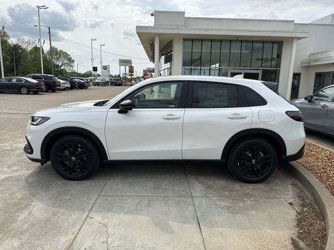 New 2026 Honda HR-V Sport image 2