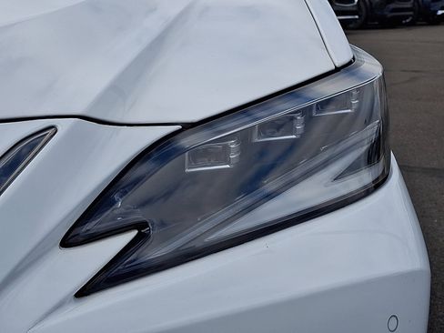 Used 2023 Lexus ES 350 F Sport w/ Accessory Package (Z1) FWD image 11