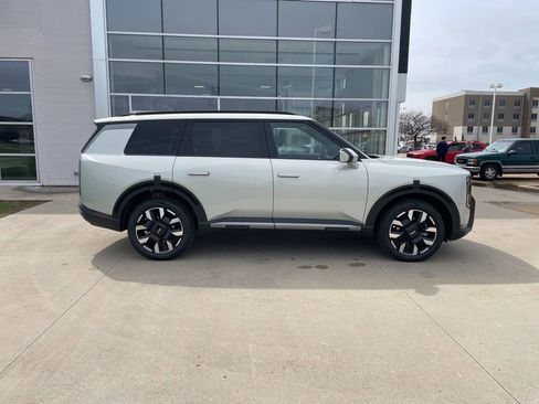 New 2027 Kia Telluride S image 4
