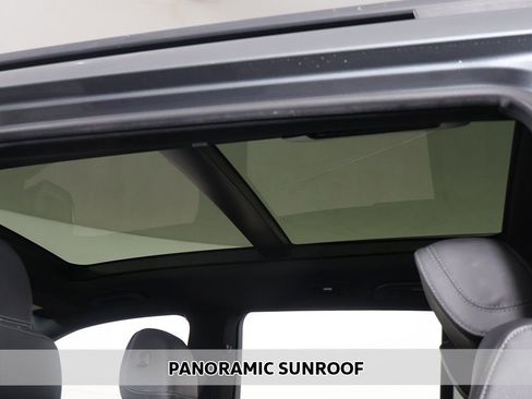 Used 2022 Mercedes-Benz GLS 450 4MATIC w/ AMG Line Exterior image 4