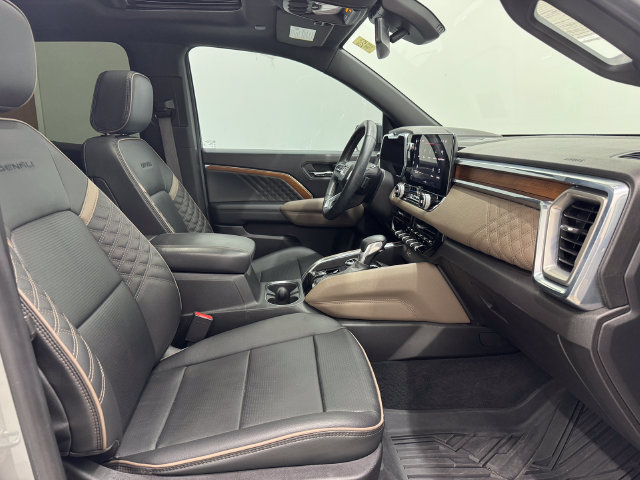 Used 2023 GMC Canyon Denali AWD/4WD image 19