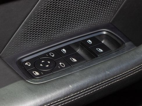 Used 2022 Porsche Taycan 4 Cross Turismo image 28