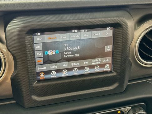 Used 2019 Jeep Wrangler Unlimited Sahara w/ Cold Weather Group AWD/4WD image 2