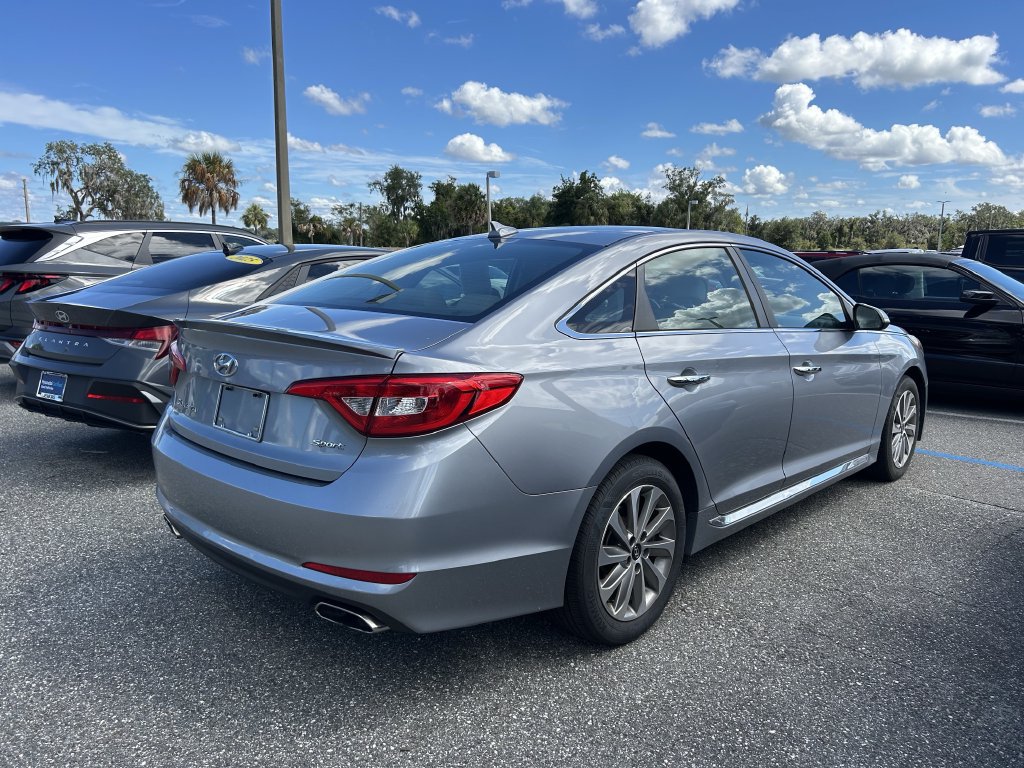 Used 2015 Hyundai Sonata Sport w/ Option Group 03 FWD image 4
