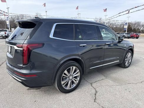 Used 2023 Cadillac XT6 Premium Luxury image 7