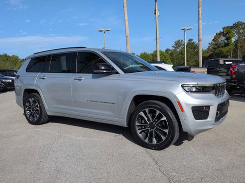 Certified 2023 Jeep Grand Cherokee L Overland w/ Advanced Protech Group III AWD/4WD image 2