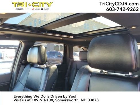 Used 2019 Jeep Grand Cherokee Limited w/ Luxury Group II image 19