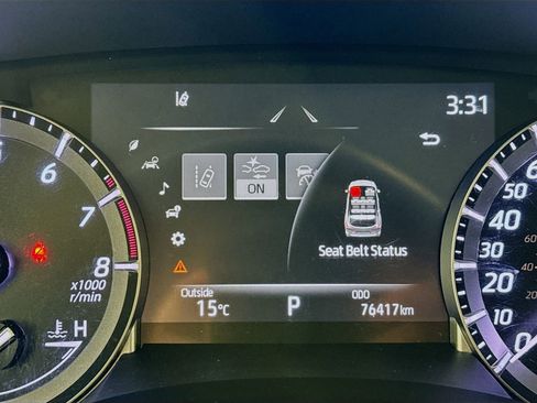 Used 2022 Toyota Highlander XLE AWD/4WD image 10