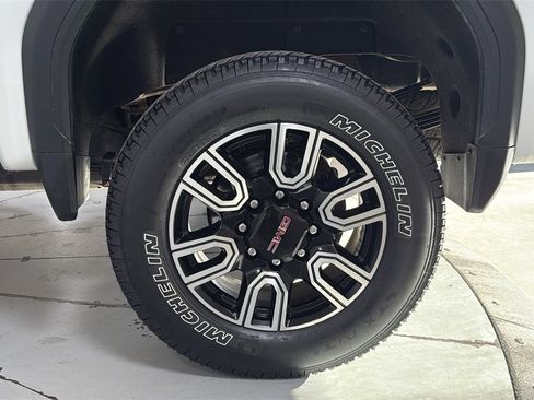 Used 2022 GMC Sierra 3500 AT4 w/ AT4 Preferred Package image 23
