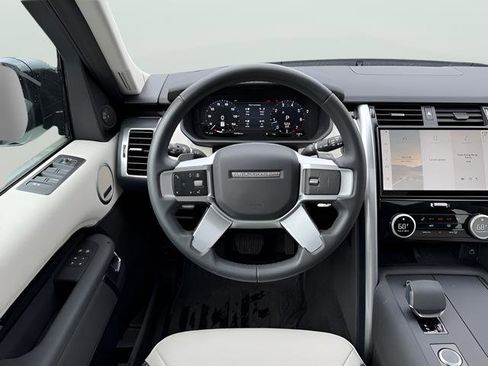 Certified 2025 Land Rover Discovery S AWD/4WD image 10