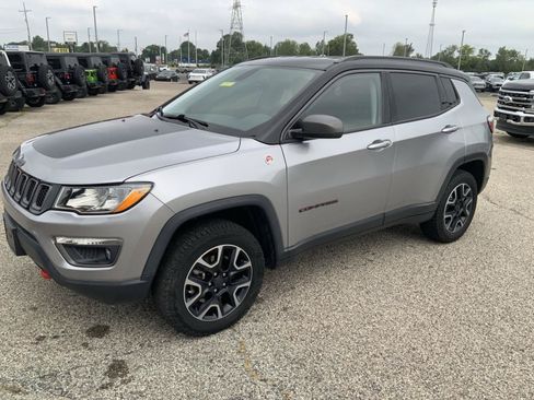 Used 2019 Jeep Compass Trailhawk AWD/4WD image 4