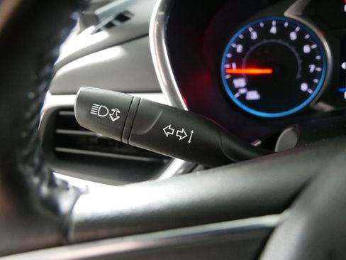 Used 2019 Chevrolet Equinox LT image 31