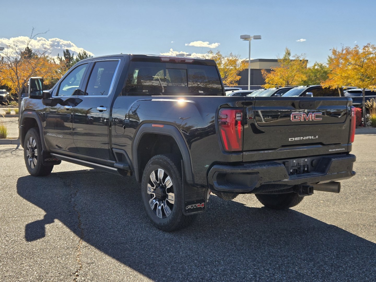 Used 2025 GMC Sierra 3500 Denali w/ Denali Reserve Package AWD/4WD image 10