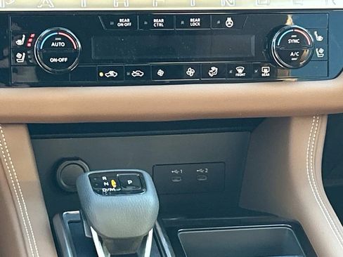 New 2026 Nissan Pathfinder Platinum AWD/4WD image 28