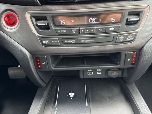 Certified 2025 Honda Ridgeline RTL+ image 32
